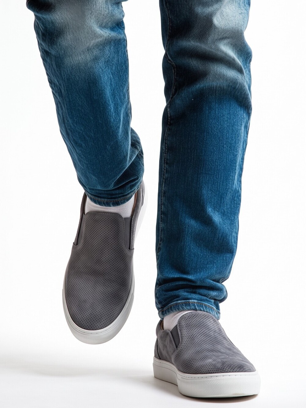To Boot New York Racer Dark Blue Perforated Suede Slip-On Sneaker Sz 11